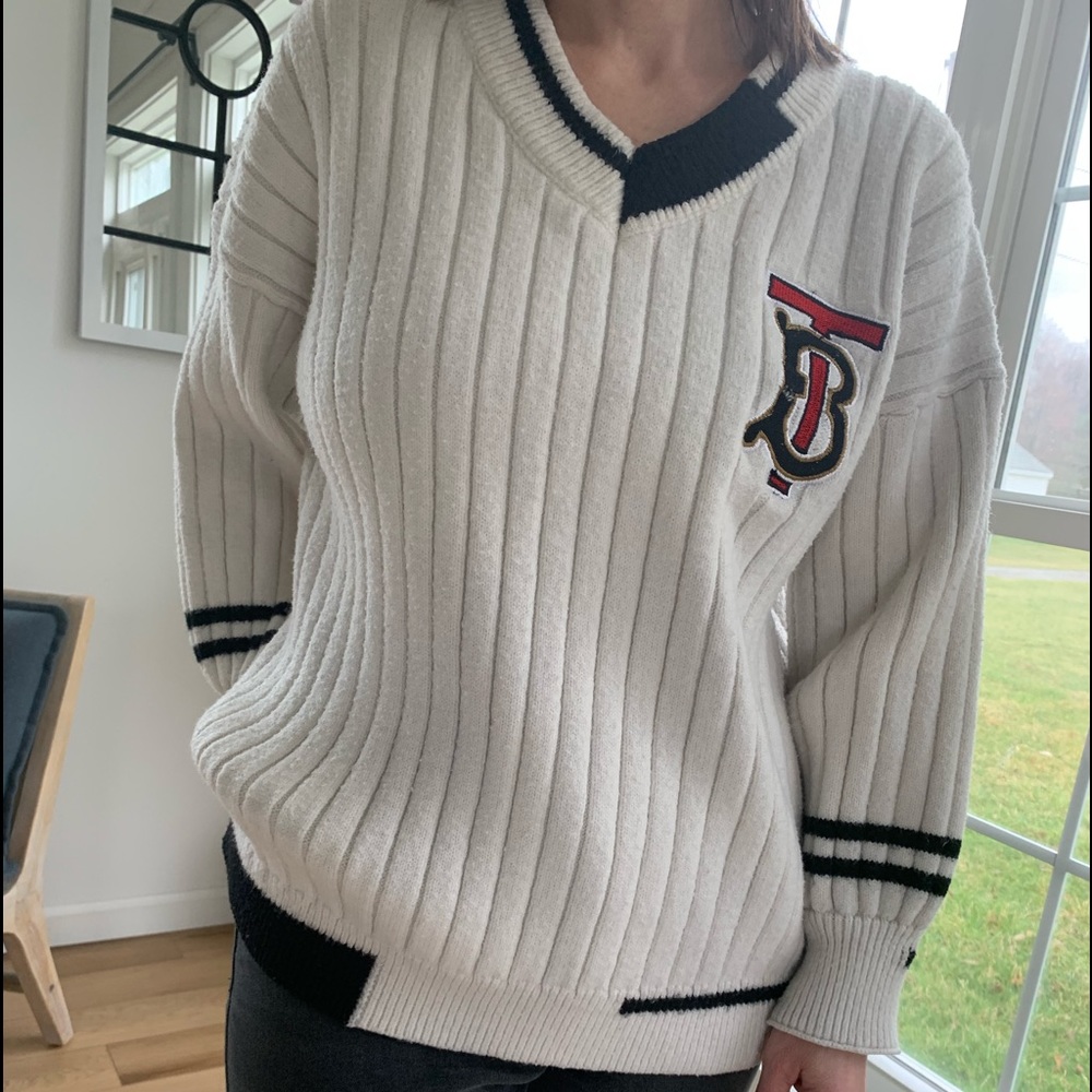 Wool Sweater with new Burberry Logo (not authentic)